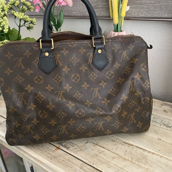SOLD Authentic Louis Vuitton Speedy 35 - Picture 6 of 13
